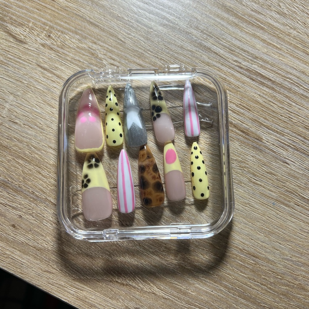 Stylish Nail Art Set with Mixed Patterns